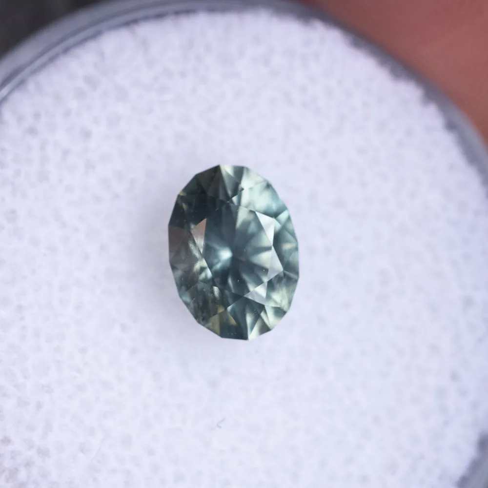 1.71CT PRECISION CUT OVAL MONTANA SAPPHIRE, COLOR SHIFTING GREEN GREY, 8.05X5.86X4.77MM