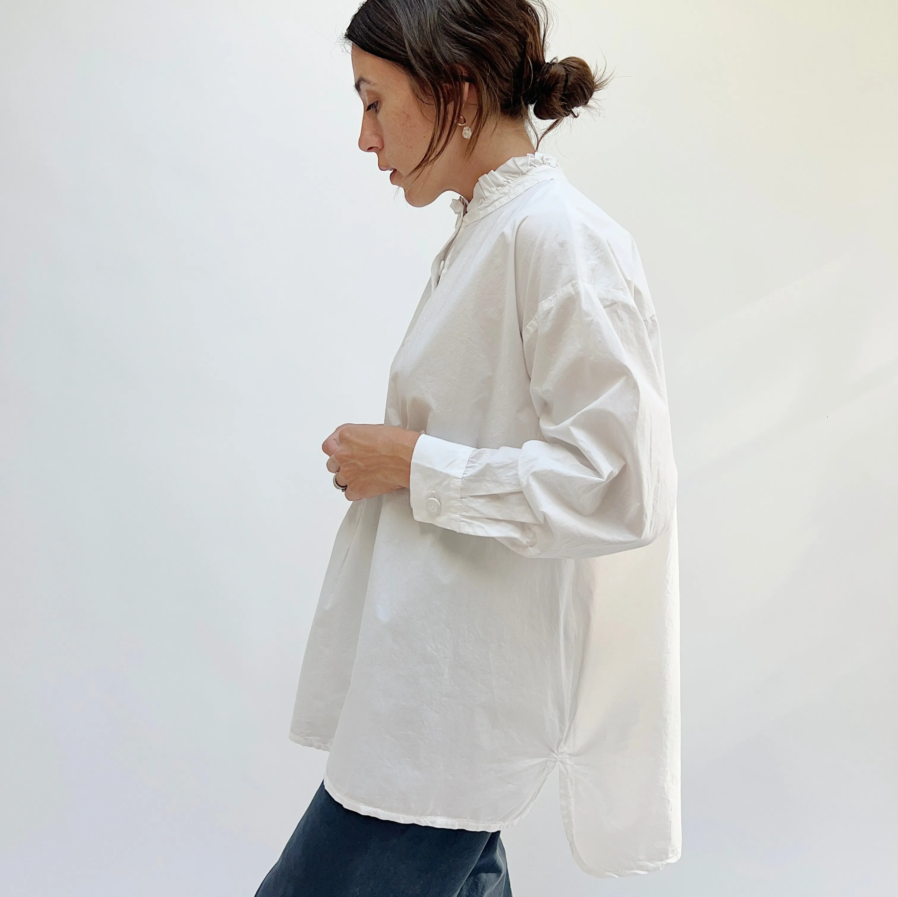 Baci | Ruffle Collar Shirt in White