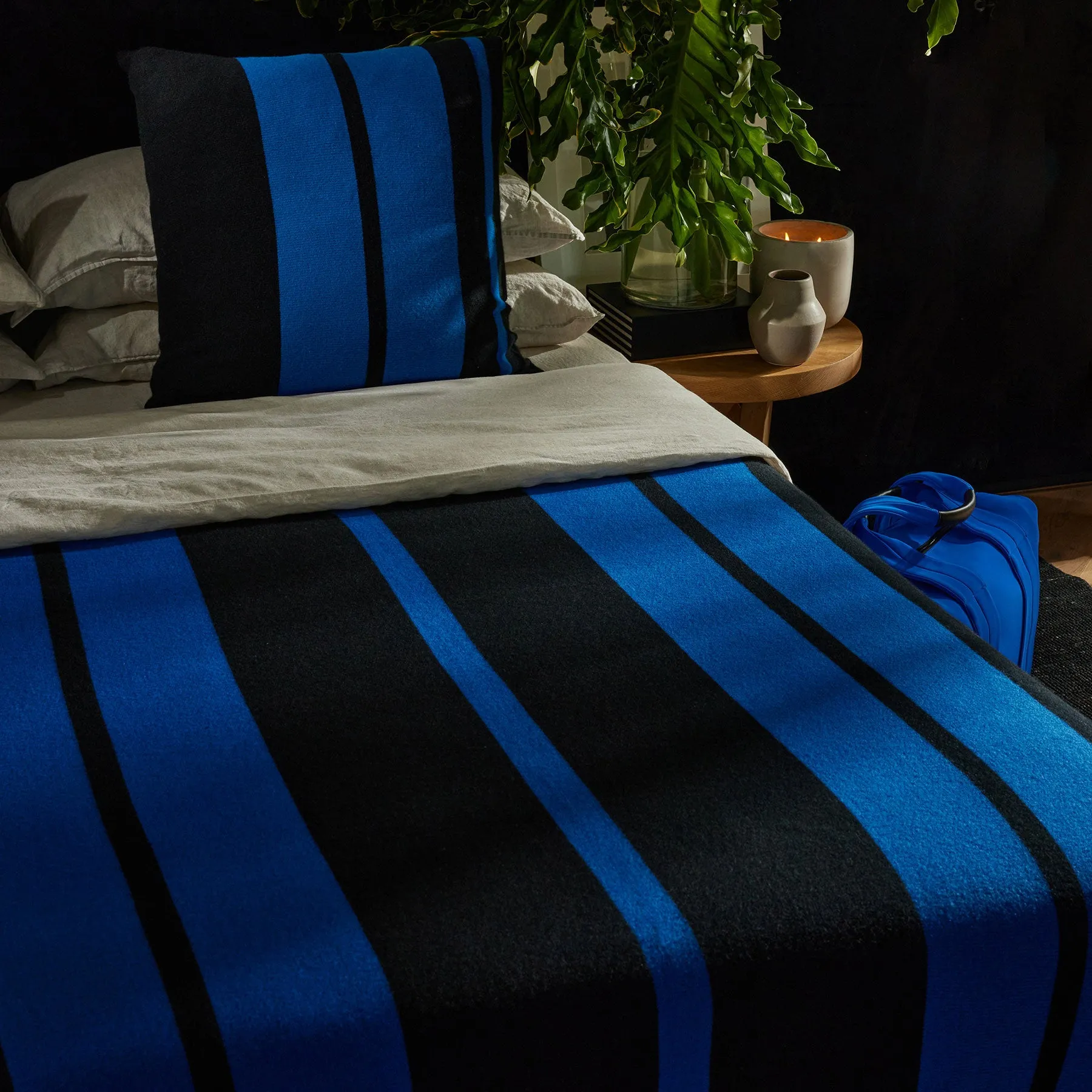 Cashmere Stripe Knit Blanket - Black/Royal Blue