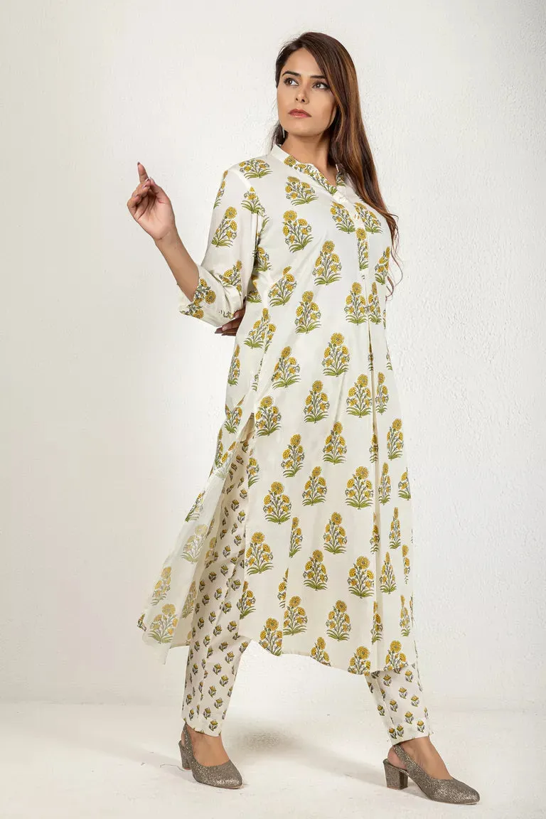 Cream & Green Cotton Printed Kurta With Pants Set