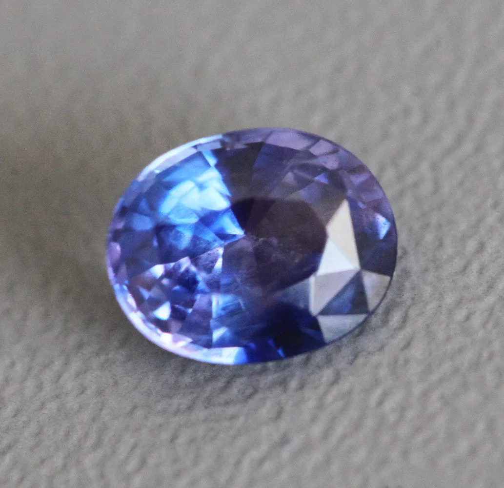 Loose 1.28 Ct Oval Blue-Violet Sapphire