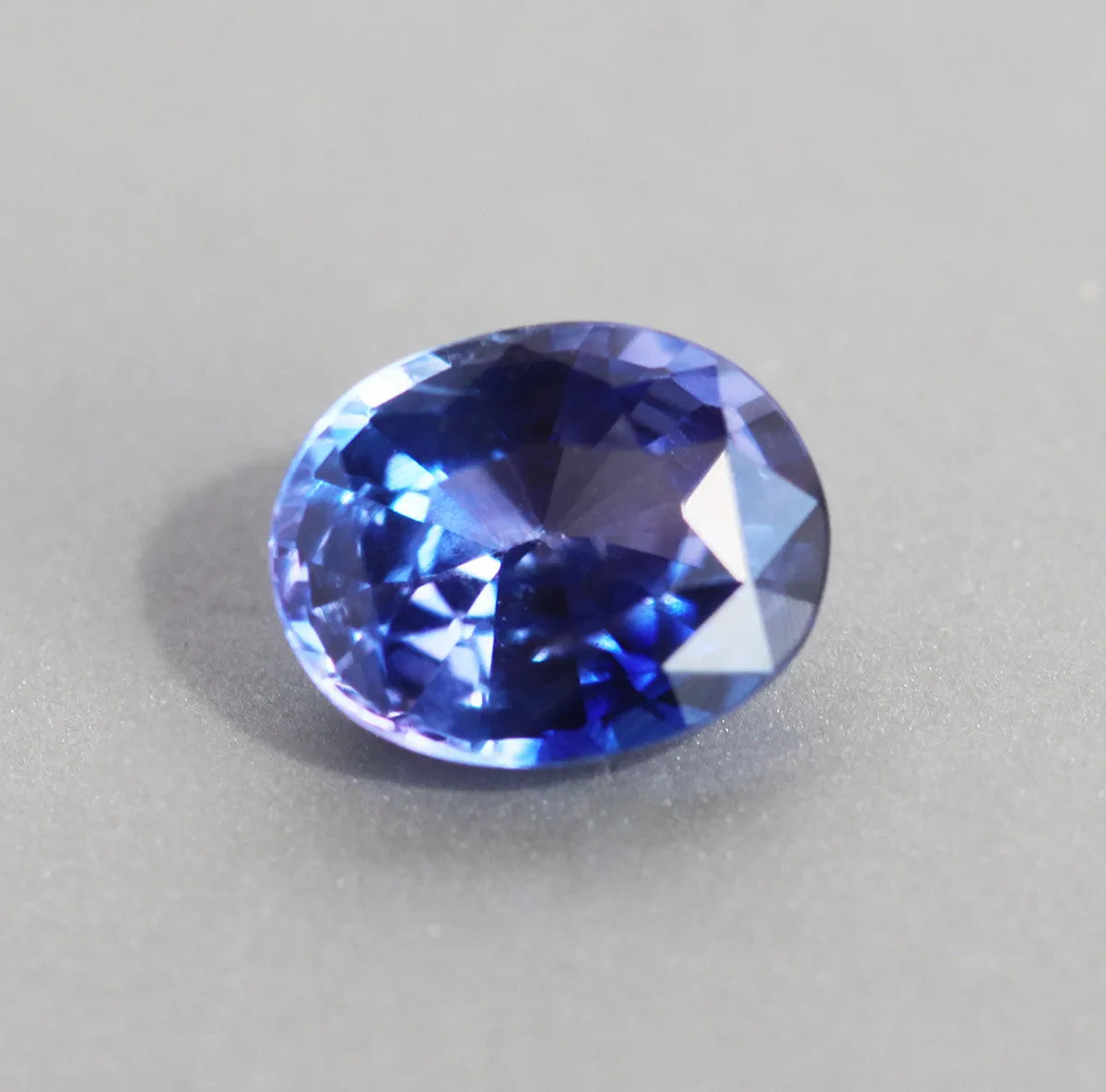 Loose 1.28 Ct Oval Blue-Violet Sapphire