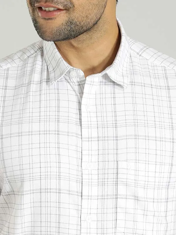 Men Checked Half Sleeve Cotton Shirt