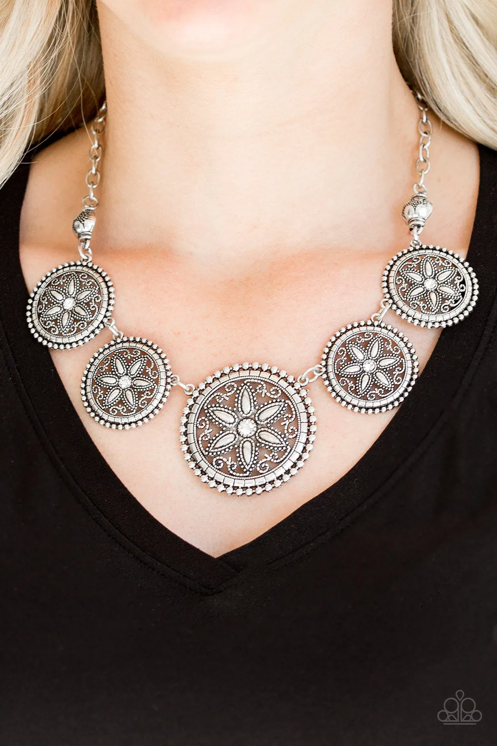 Paparazzi Written In The STAR LILIES White Necklace Set