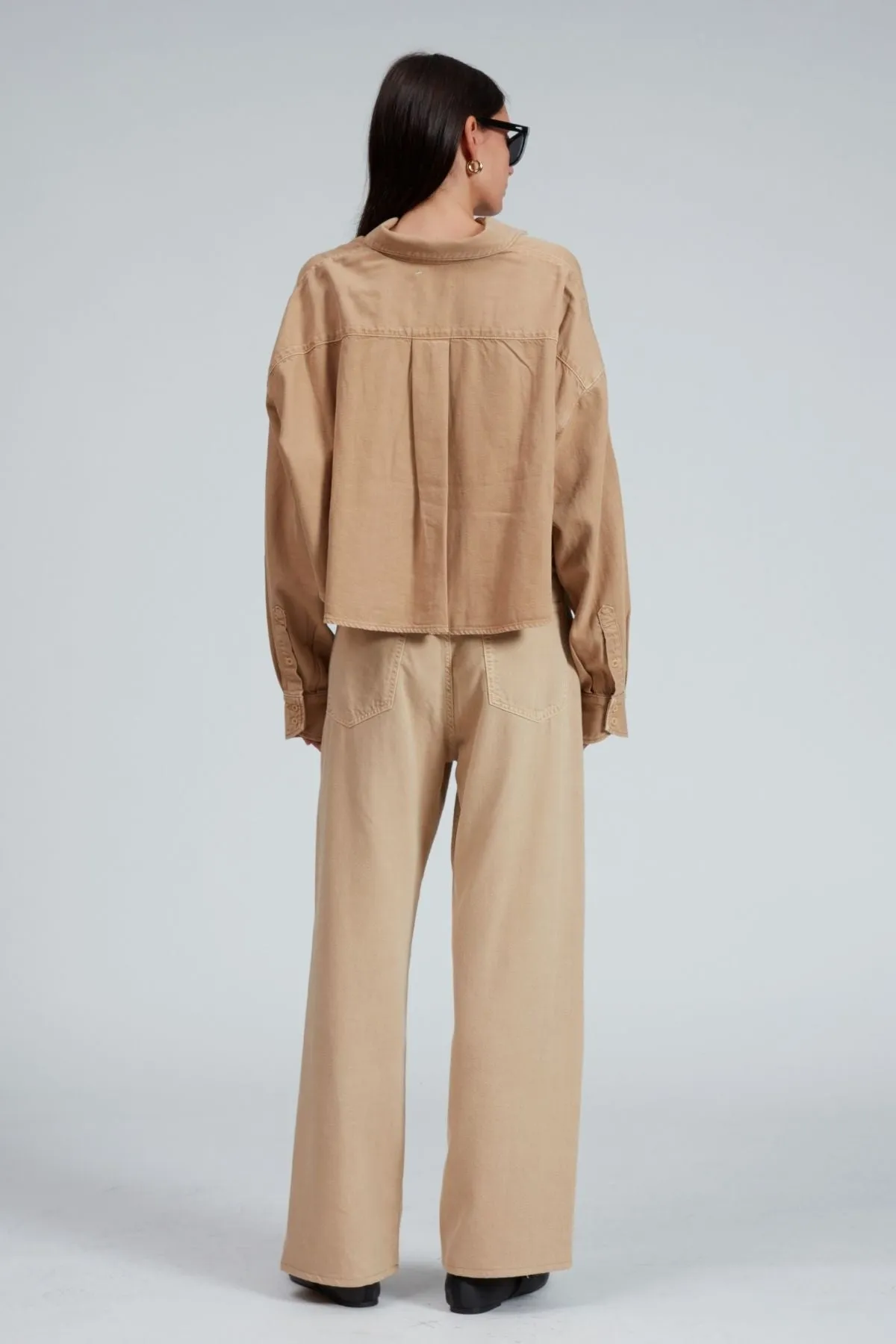 Rag & Bone Ultra Featherweight Beatrice Cropped Shirt - Beige