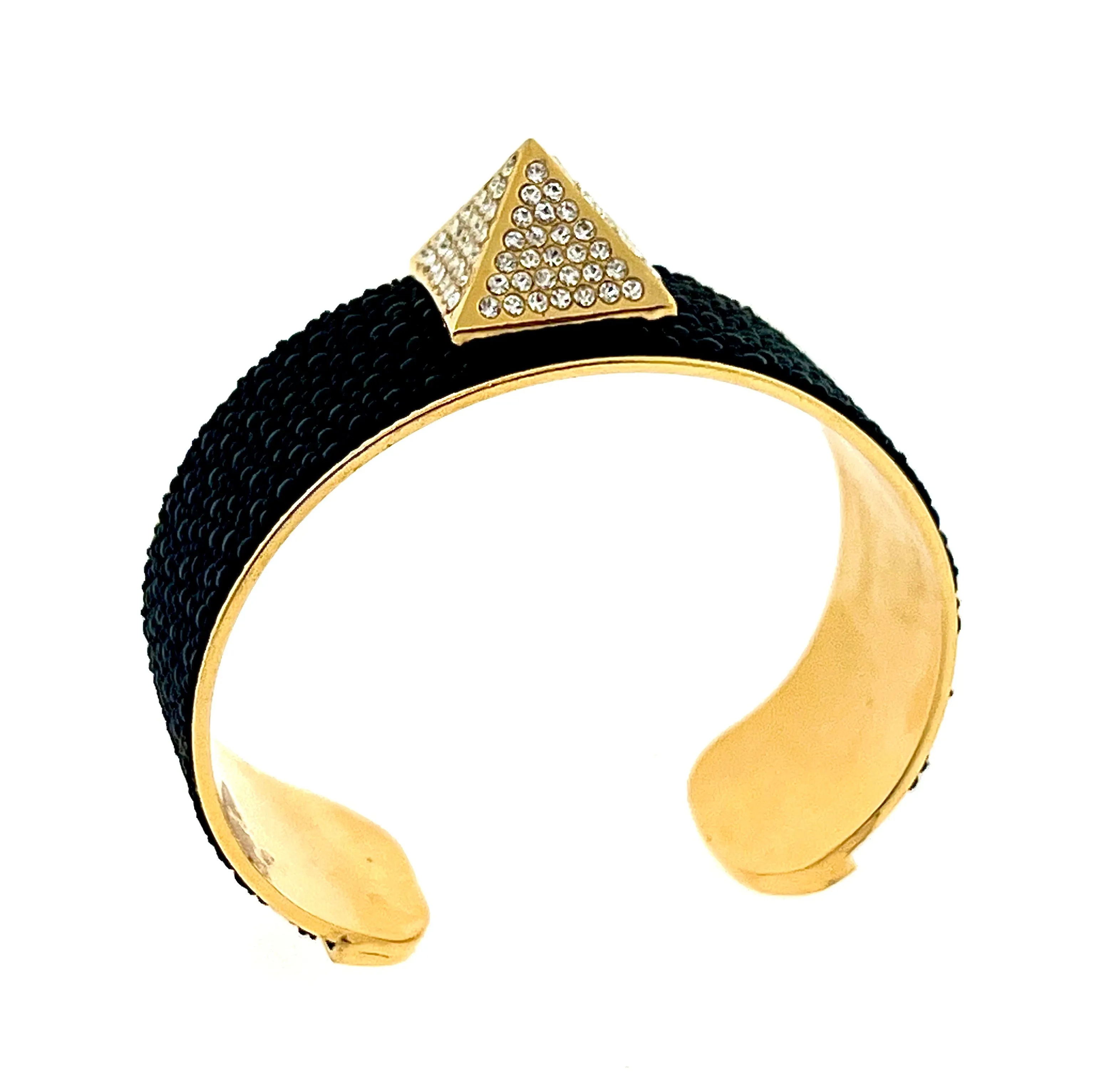 Rebel Stingray Cuff